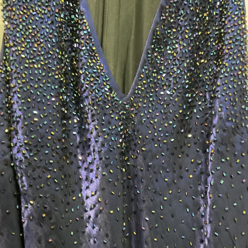 90’s Cachet deep purple iridescent Beaded V-Neck Evening Gown - Picture 8 of 9